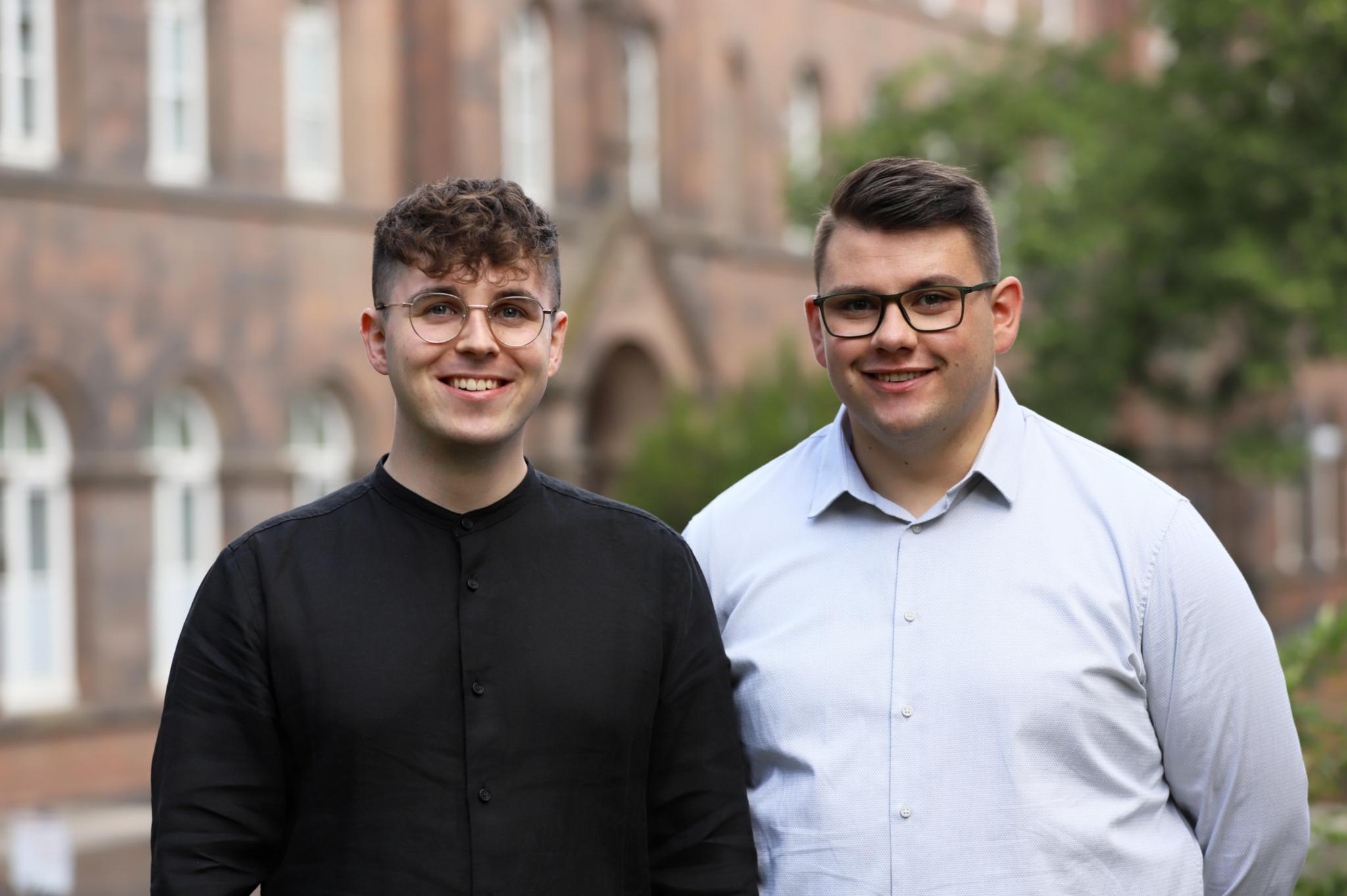 Lars Felix Reiplinger und Noah Bach (v. l. n. r.)