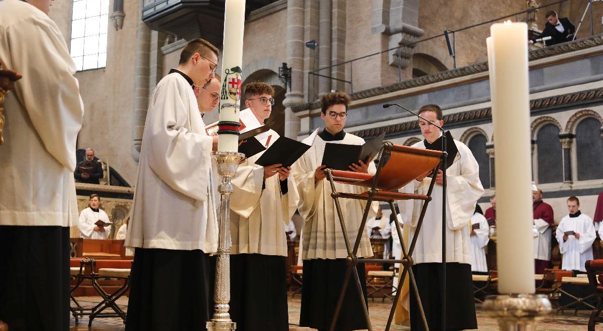 Die Schola bei der Priesterweihe