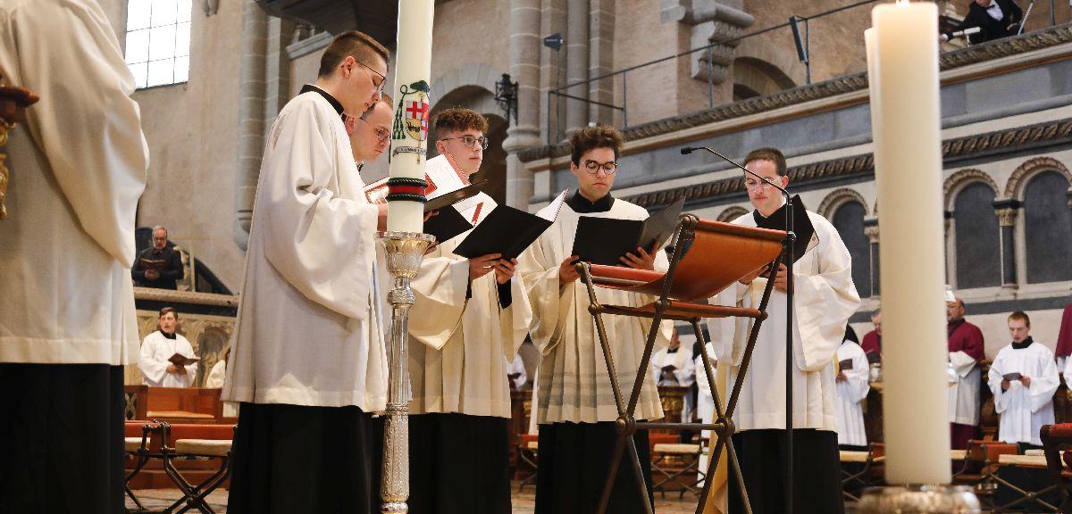 Die Schola bei der Priesterweihe