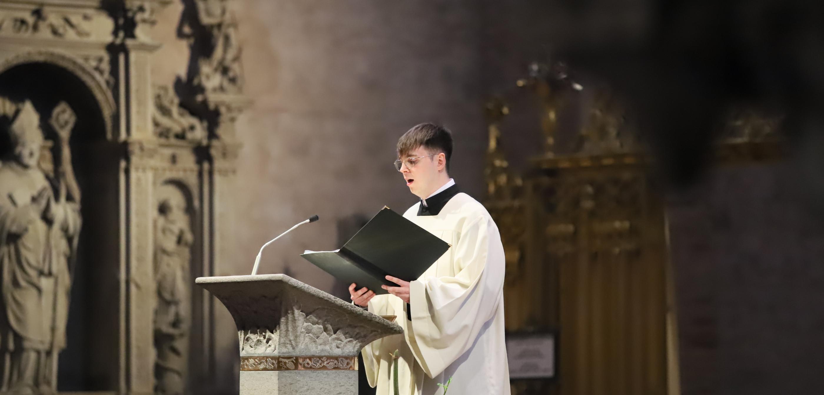 Kantorendienst bei der Priesterweihe