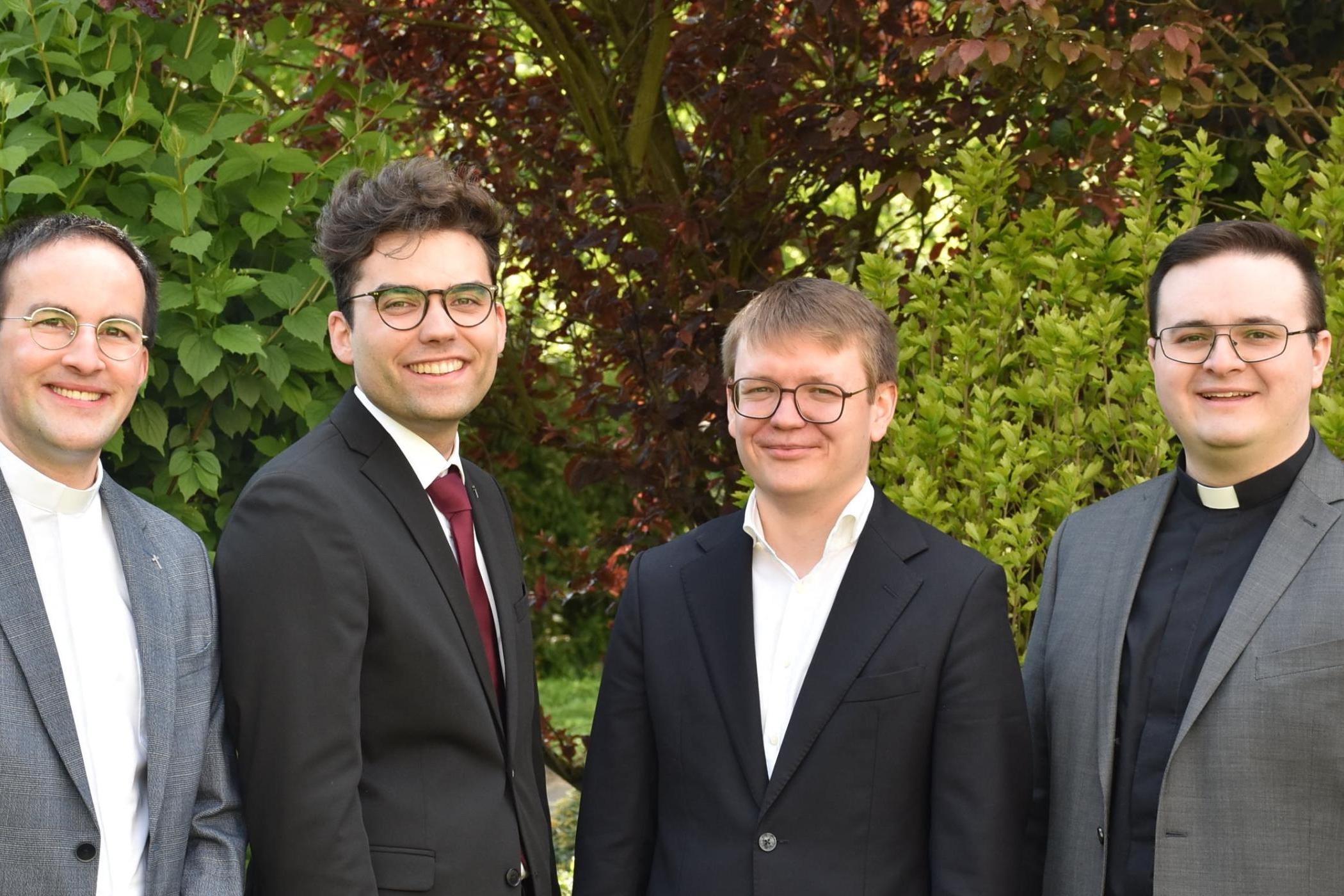 Jens Bauer, Christian Jager, Pascal Nicolas Klose (Priesterweihe am 1. Oktober in Rom) und Adrian Sasmaz (vlnr.)