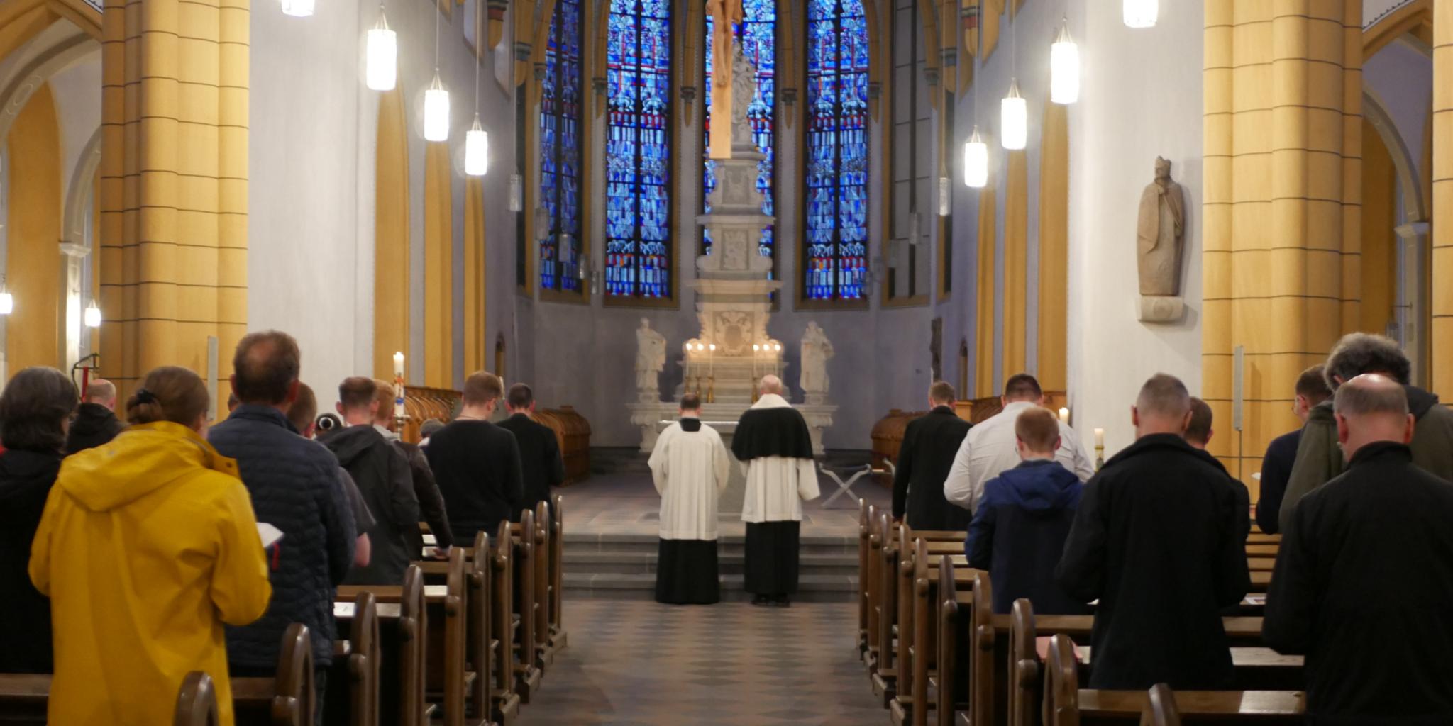 Wort-Gottes-Feier in der Jesuitenkirche