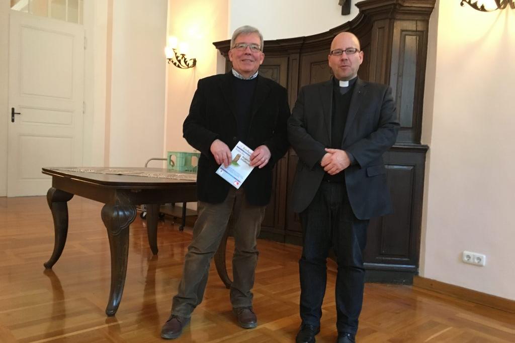 Spendenübergabe Projekt Rückenwind